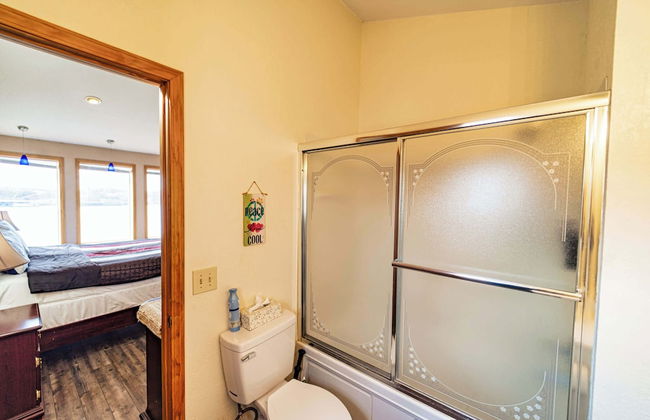 Redbud Retreat Amenity-filled Waterfront Home! - Foto 29