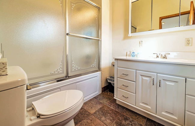 Redbud Retreat Amenity-filled Waterfront Home! - Foto 25
