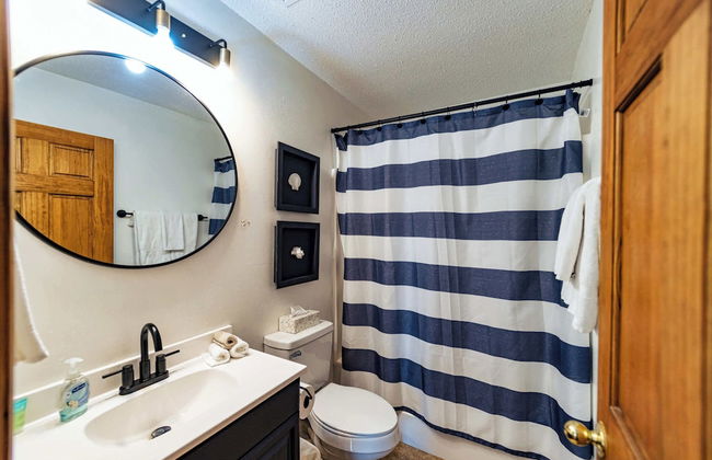 Redbud Retreat Amenity-filled Waterfront Home! - Foto 30