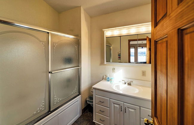 Redbud Retreat Amenity-filled Waterfront Home! - Foto 28