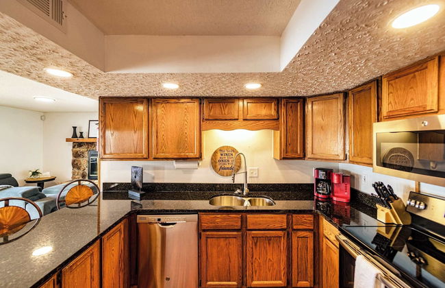 Redbud Retreat Amenity-filled Waterfront Home! - Foto 15