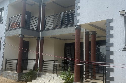 Foto 32 - Inviting 9-bed Villa in Kampala