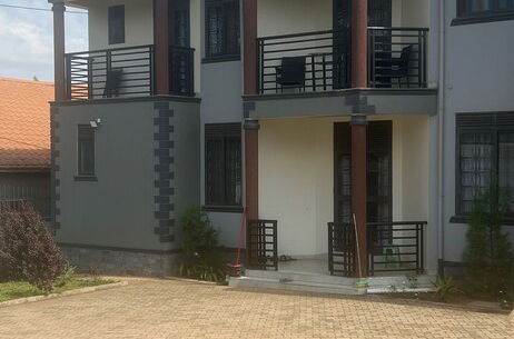 Photo 27 - Inviting 9-bed Villa in Kampala