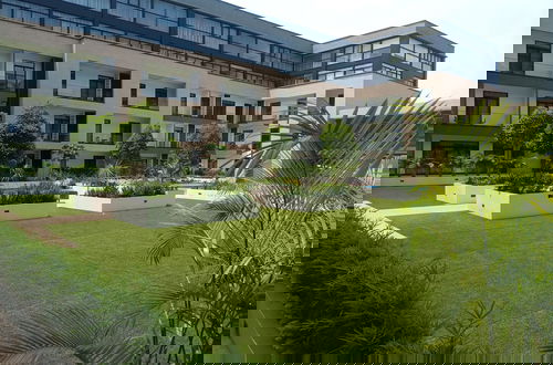 Photo 46 - Embassy Gardens by Morninglife Luxury