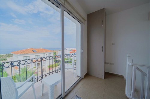Foto 9 - Modern Studio Apartment With Lovely sea View
