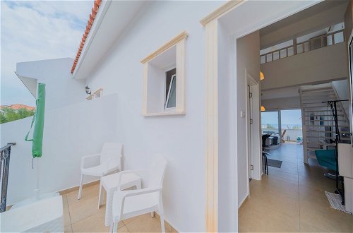 Photo 11 - Modern Studio Apartment With Lovely sea View