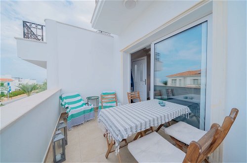 Foto 18 - Modern Studio Apartment With Lovely sea View