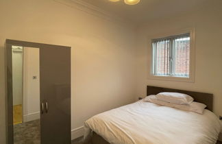 Photo 2 - Impeccable 1 Bed Apartment in Wolverhampton