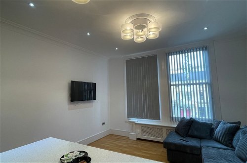 Foto 8 - Impeccable 1 Bed Apartment in Wolverhampton