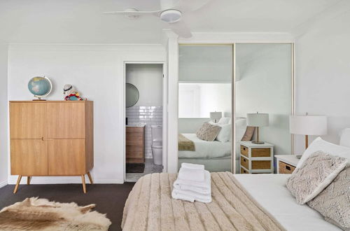 Photo 3 - Loft Style Apartment in the Heart of Surry Hills