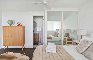 Photo 3 - Loft Style Apartment in the Heart of Surry Hills