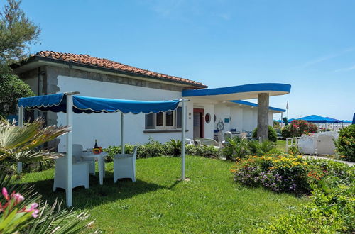 Photo 29 - La Casina Del Pescatore On the Beach