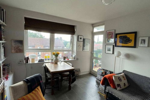 Foto 9 - Contemporary 1BD Flat W/balcony - Stoke Newington