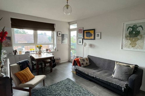 Foto 8 - Contemporary 1BD Flat W/balcony - Stoke Newington