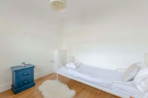 Photo 7 - Bright & Spacious 5BD House - Peckham