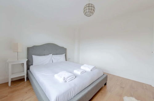 Photo 10 - Bright & Spacious 5BD House - Peckham