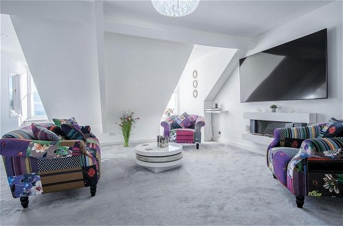 Photo 8 - The Penthouse - Luxury 1 Bed - Panorama - Tenby