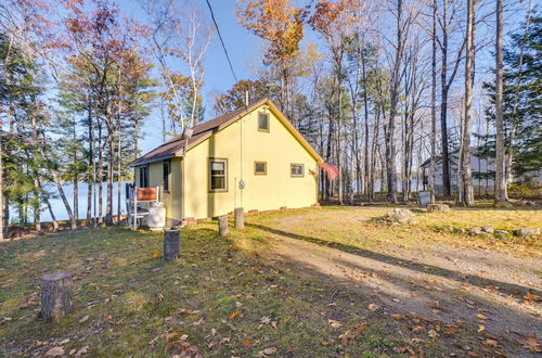 Foto 12 - Cozy Chemo Pond Cabin w/ Dock & Waterfront Views