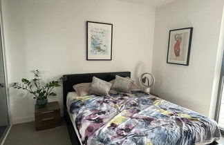 Photo 1 - Bright & Modern 1BD Flat - Limehouse