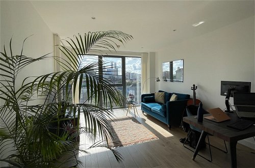 Foto 11 - Bright & Modern 1BD Flat - Limehouse