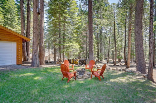 Photo 12 - Lake Almanor Cabin w/ Deck & Beach Access