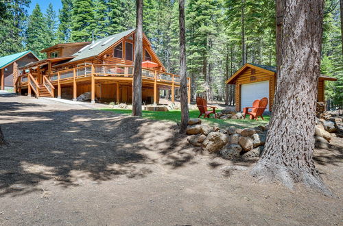 Photo 31 - Lake Almanor Cabin w/ Deck & Beach Access