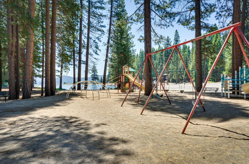 Photo 29 - Lake Almanor Cabin w/ Deck & Beach Access