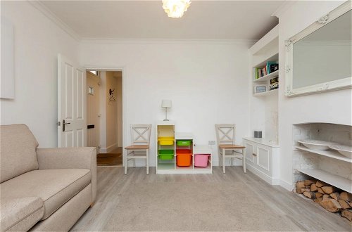 Photo 15 - Stunning 3 Bed House