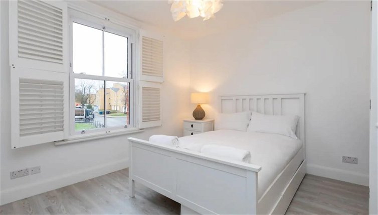 Photo 1 - Stunning 3 Bed House