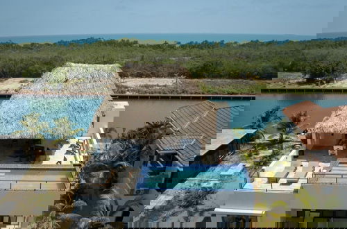 Foto 4 - NEW Oceanfront 5 Bedroom Private Island Villa