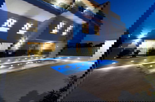 Photo 1 - Luxury Sunset Residences - Okrug Gornji