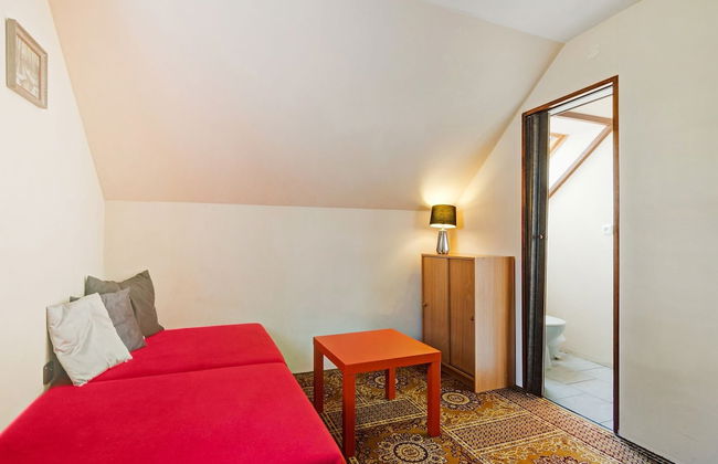 Modern Holiday Home in Cerny Dul With Private Garden - Photo 24