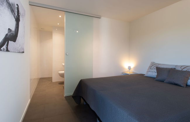 Exclusive Apartment on the Ground Floor Directly Located on the Water - Foto 10