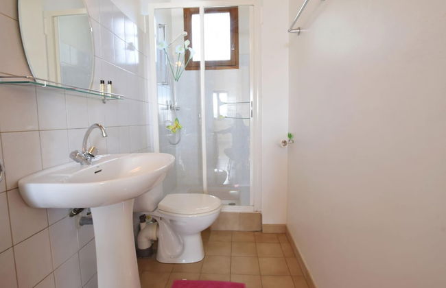 Comfortable Apartment in Lablachere With Terrace in Ardeche - Photo 18