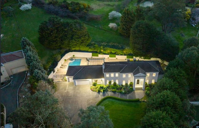 StayAU Expansive 7BR Villa Warrandyte - Foto 7