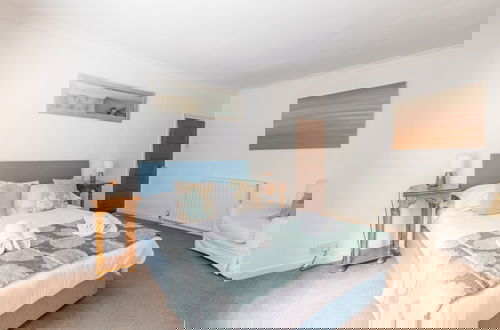 Foto 2 - Village House - North East Escapes