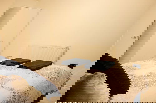 Foto 6 - Spacious 2 Bedroom in Woolwich, 15 Minutes to 02
