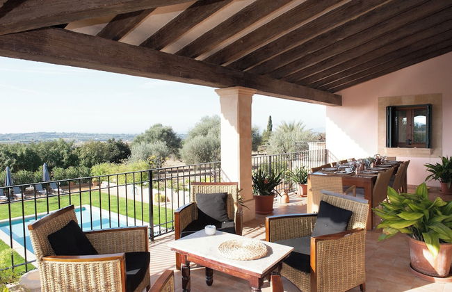 Luxurious 6-bedroom Villa Just 10 Minutes From the Beach - Foto 34