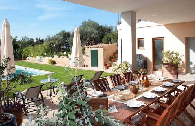 Luxurious 6-bedroom Villa Just 10 Minutes From the Beach - Foto 39