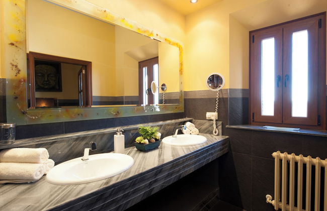 Luxurious 6-bedroom Villa Just 10 Minutes From the Beach - Foto 18