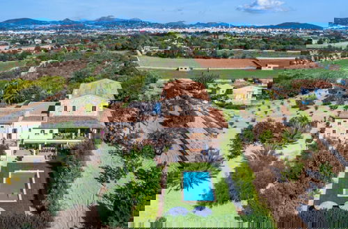 Photo 30 - Luxurious 6-bedroom Villa Just 10 Minutes From the Beach