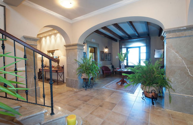 Luxurious 6-bedroom Villa Just 10 Minutes From the Beach - Foto 26