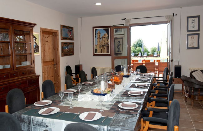 Luxurious 6-bedroom Villa Just 10 Minutes From the Beach - Foto 23