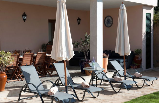 Luxurious 6-bedroom Villa Just 10 Minutes From the Beach - Foto 38