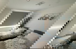 Foto 3 - Skyview Elegance Luxury Top-floor Retreat
