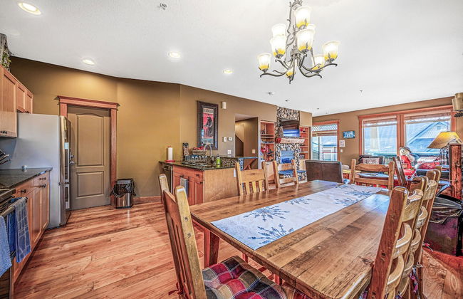 Treetop Getaway Ski In and Out Sleeps 10 - Foto 13