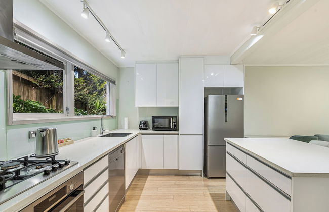 Apartment in Auckland - Photo 5