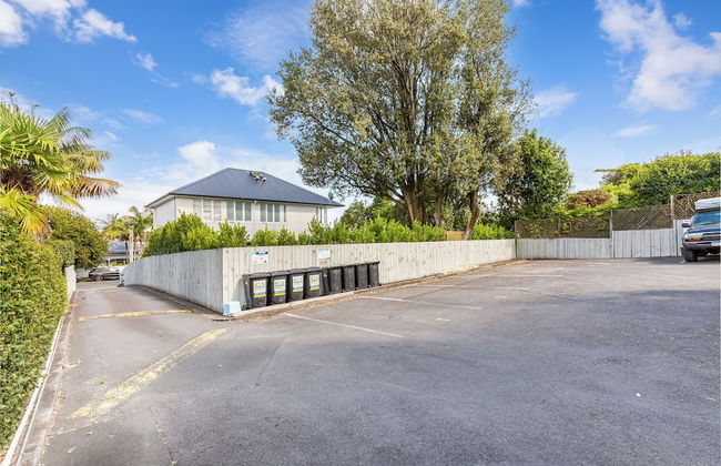 Apartment in Auckland - Photo 12