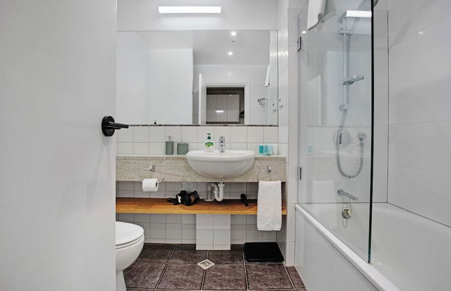 Cozy Studio Retreat in the City By Zodiak Stays - Foto 15