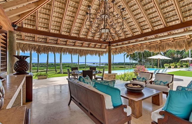 Magnificent Eight Bedroom Holiday Home - Foto 21